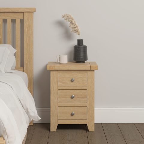 Willow Oak Bedside
