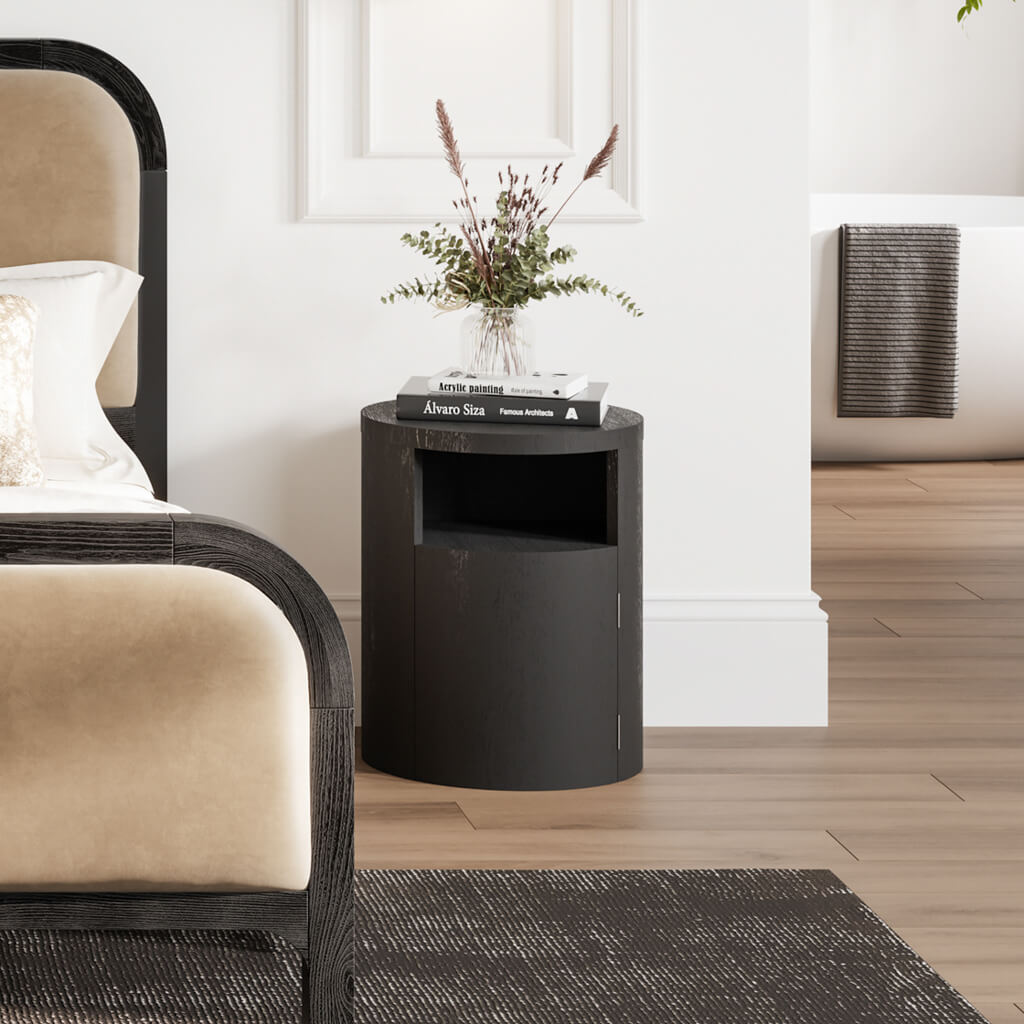 Yori Black bedside