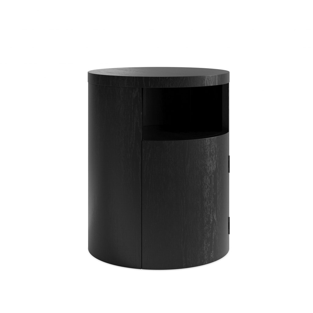 Yori Black bedside